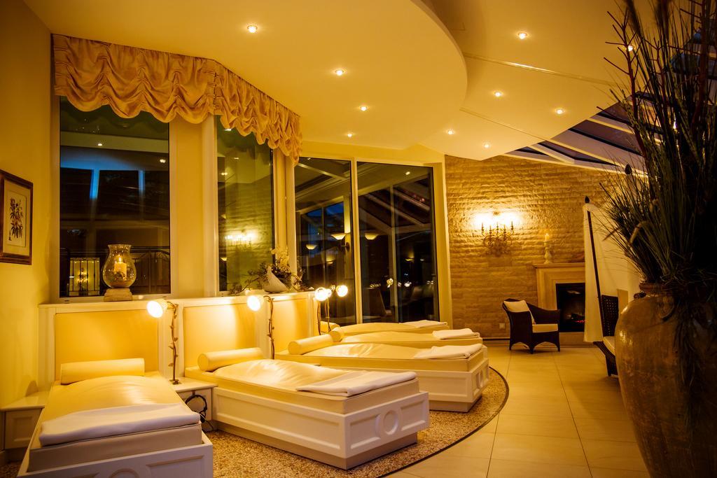 Thermenhotel Quellenhof Bad Fussing Bagian luar foto