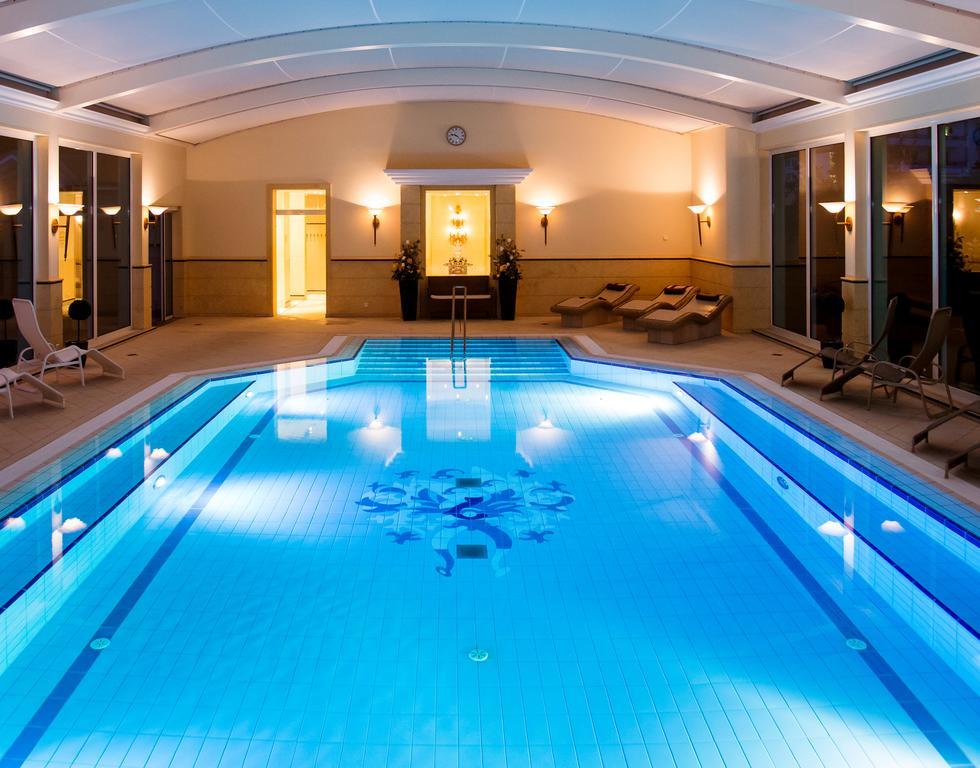Thermenhotel Quellenhof Bad Fussing Bagian luar foto