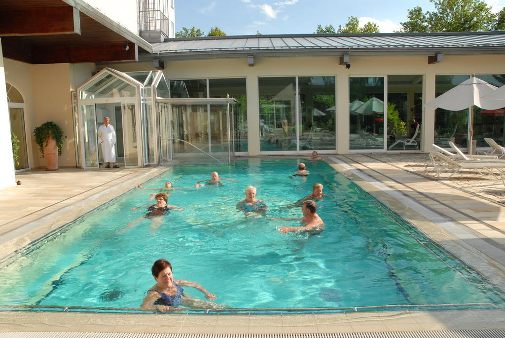 Thermenhotel Quellenhof Bad Fussing Bagian luar foto