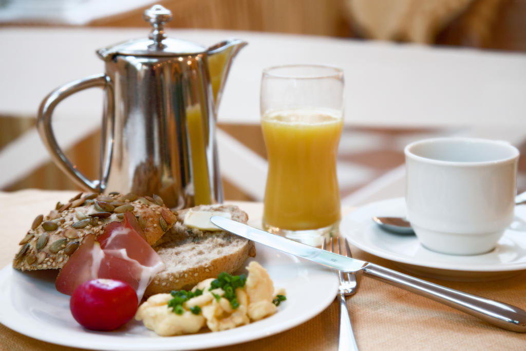Thermenhotel Quellenhof Bad Fussing Bagian luar foto